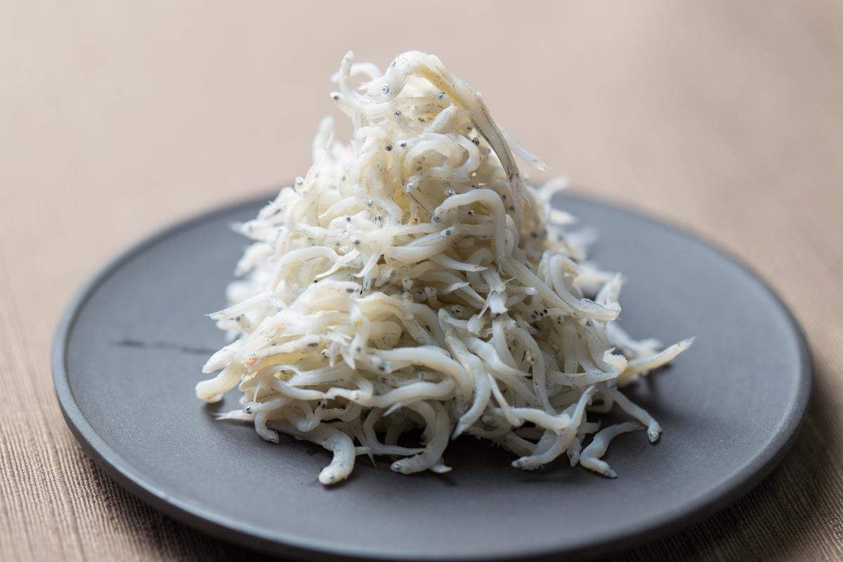 C6029n_まるとも海産_【冷蔵】茹でたて 釜揚げしらす 400g (200g×2) ちりめん山椒 400g (200g×2) セット 紀州湯浅湾 直送！