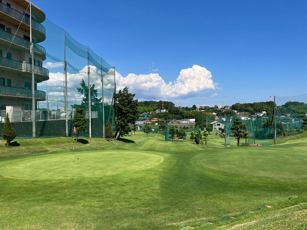ゴルフ場 神奈川 国分寺台ゴルフクラブ 1周 チケット 3枚組 ゴルフ 関東 ショートコース 打ち上げ 打ち下ろし 上級者 初心者 最長100ヤード 趣味 スポーツ 