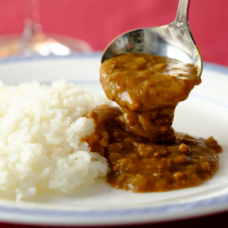 炒め玉ねぎ屋さんが作ったレトルトカレー詰め合わせ　（中辛）（300ｇ=2人前×6袋）