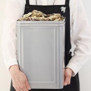 能登牡蠣 殻付 牡蠣 一斗缶/約10kg(約80～100個)専用ナイフ、片手用軍手付　※加熱用【配送不可地域：離島・北海道・沖縄県・東北・中国・四国・九州】【1053617】