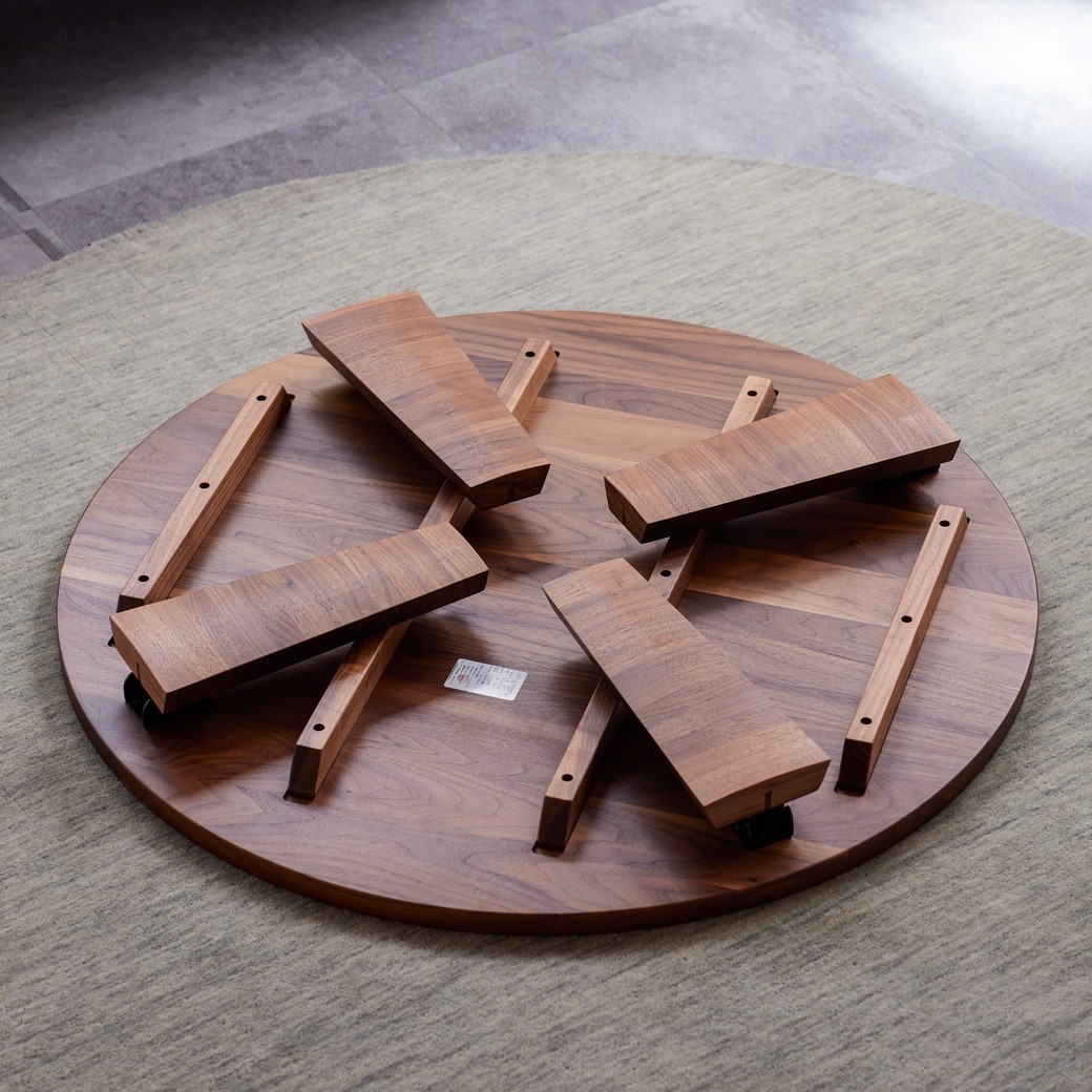 木材をWN/ウォールナットまたはRO/レッドオークから選び、応援メッセージ欄へご記入ください
※写真はウォールナットです