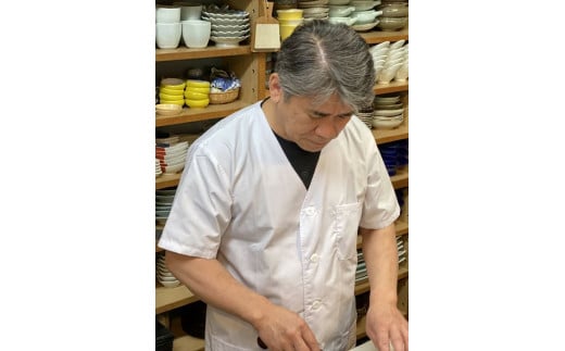 地元唐津市の厳選された食材を用い、熟練の技と真心を込めて
一品一品仕上げています。