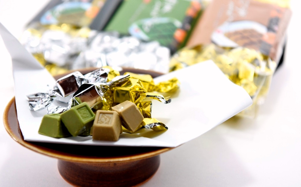 
            宇治抹茶チョコ＆ほうじ茶チョコ詰合せ(200g×3袋)〈宇治抹茶 スイーツ 宇治抹茶スイーツ お菓子 洋菓子 チョコ デザート ほうじ茶 抹茶 詰合せ〉 n0156改
          