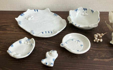 【瀬戸焼】瀬戸焼猫の形のお皿 5点セット【株式会社まるたか水野コーポレーション】 / 皿 食器  ギフト プレゼント / 瀬戸市[BBBF017]
