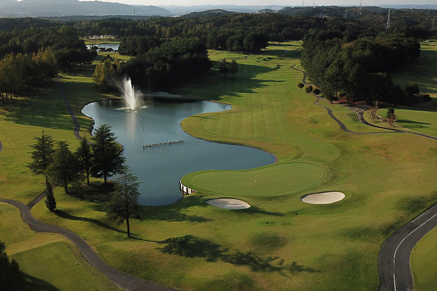 静ヒルズカントリークラブ 平日限定ペアプレー券 ゴルフ 練習施設 中嶋常幸プロ設計監修 チケット 茨城県 カントリークラブ ゴルフ平日プレー券 利用券 スポーツ 食事 アウトドア ゴルフコース 名門 