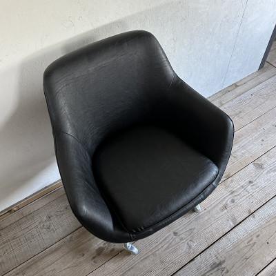 ふるさと納税 富田林市 Cosmic Chair(コスミックチェア)キャスター脚 ランド ブラック【SWOF】 |  | 03