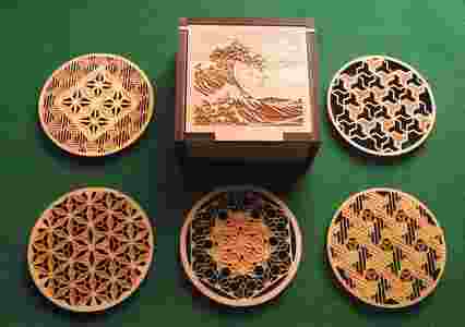 コースター木製 伝統文様 北斎編 5枚組 特製ケース入 贈答 雑貨 敷物｜HG000868