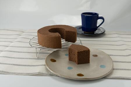 米菓バウム【ホール】ショコラ グルテンフリー 米粉 米粉菓子 小麦不使用 バウムクーヘン しっとりなめらか 優しい甘さ [1321]