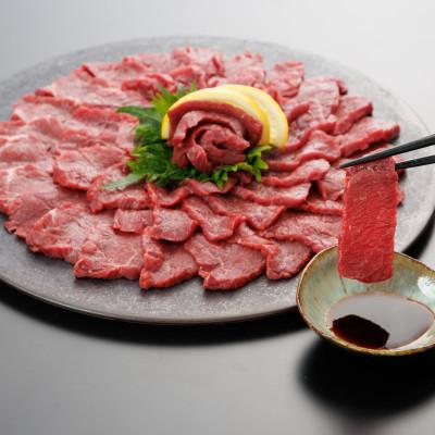 ふるさと納税 阿蘇市 【熊本と畜】桜屋 上赤身馬刺し 500g【専用醤油付き150ml】(阿蘇市) |  | 03