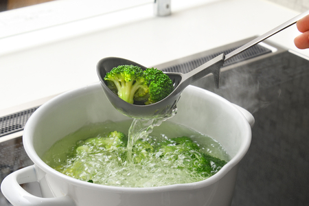 LES3220 水切りおたま