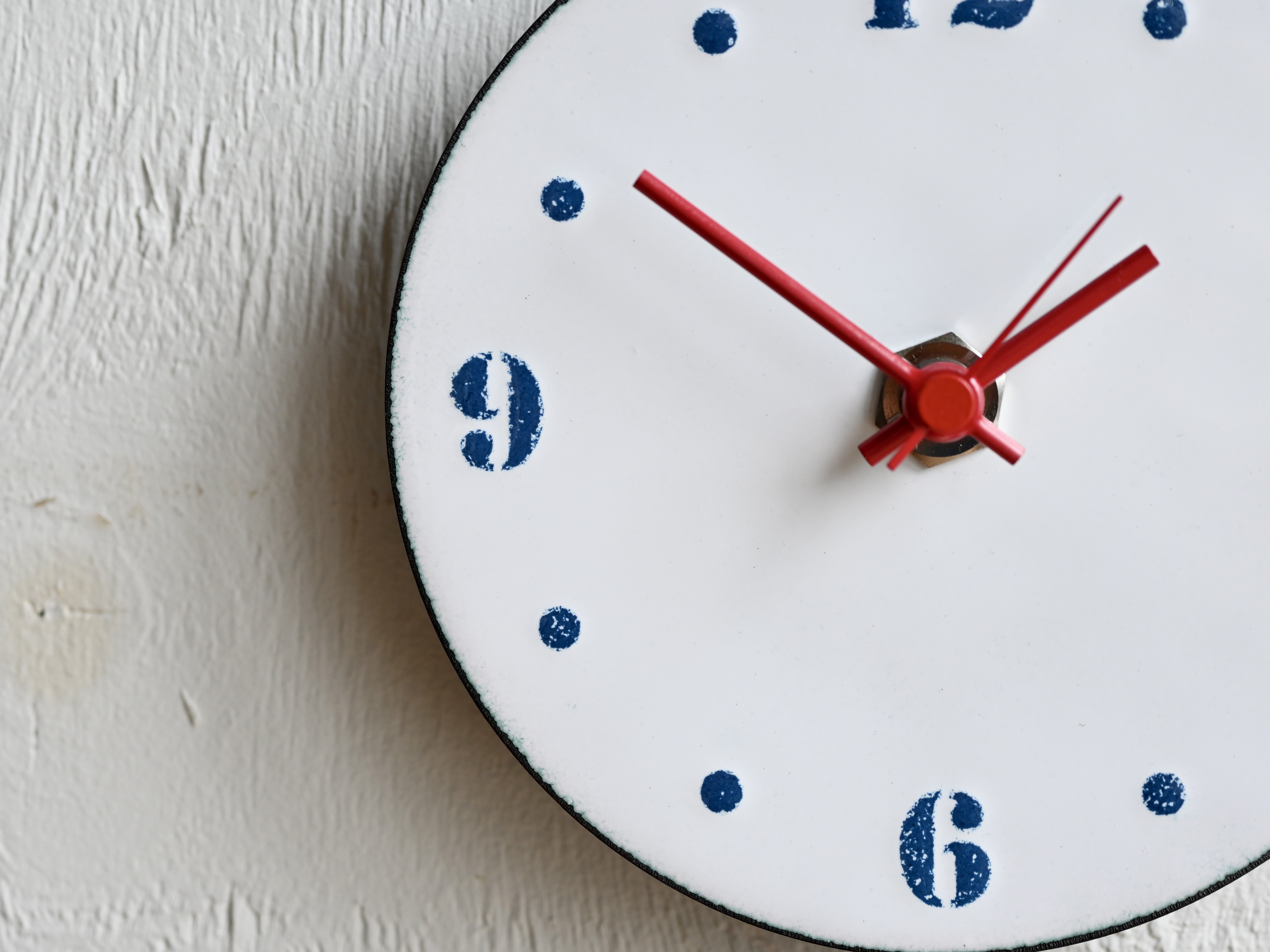 時計 壁掛け時計 文字盤S 七宝 ／白地に青文字