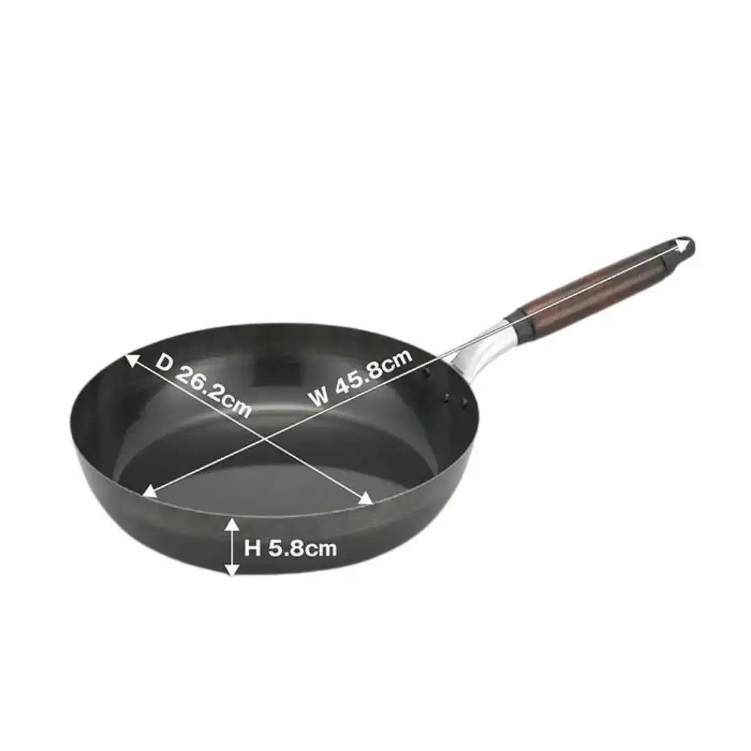 村の鍛冶屋 本格鉄製 フライパン 26cm アウトドア キッチン IH 野外料理 キャンプ飯 木製ハンドル 燕三条【014S150)】