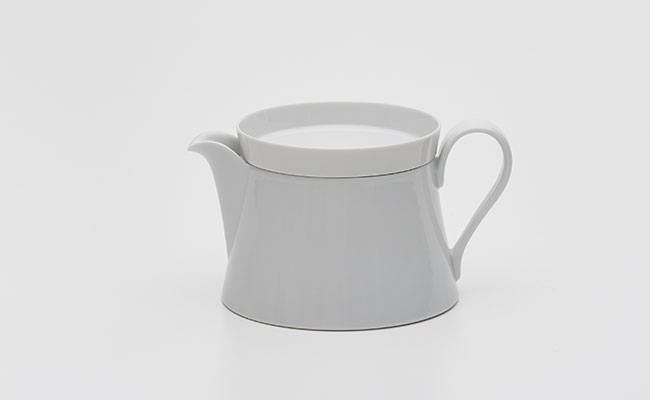 【ふるさと納税】有田焼 IR Tea Pot ティーポット 急須 茶こし付【2016/】250ml スウェーデン デザイナー インゲヤード・ローマン シンプル スタイリッシュ 北欧 白 磁器 食洗機対応 ギフト 65000円 A65-5
