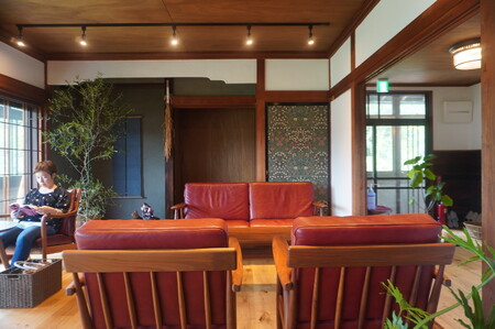 「水穂珈琲店」の自家焙煎コーヒー豆「深煎りブレンド」150g×2袋／カカオのようなビターなフレーバーが特徴のオリジナルブレンド　ブラジル産とグアテマラ産を配合【長野県信濃町ふるさと納税】