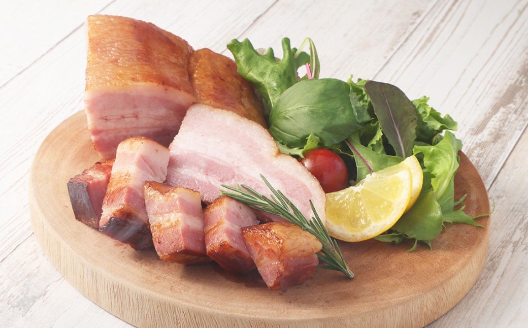 
            岡山ピーチポークベーコン ブロック 1050g ／ ピーチポークベーコン ベーコン ベーコンブロック 豚肉ベーコン ピーチポーク 豚肉 豚
          