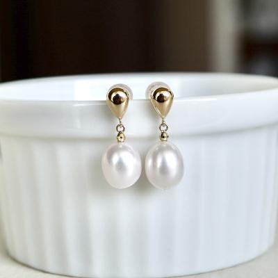 ふるさと納税 甲府市 【ジュエリー】K10 イエローゴールド 揺る パール ピアス 保証書付 SE-2361 |  | 01