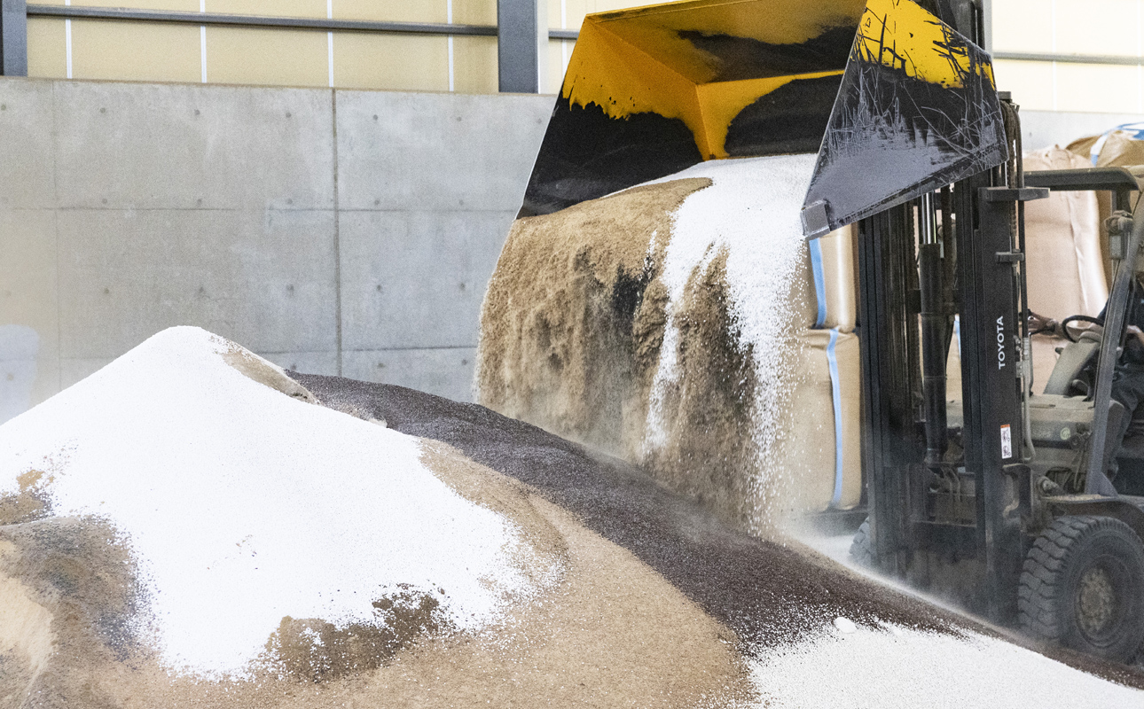 農業経営の方へ。土づくりに改革を！想いに応えるオーダーメイド有機肥料メーカーのベストバランスの万能肥料　有機肥料 配合Best 20kg×50袋【肥料 オーガニック 野菜  農園 畑 施肥  家庭菜園