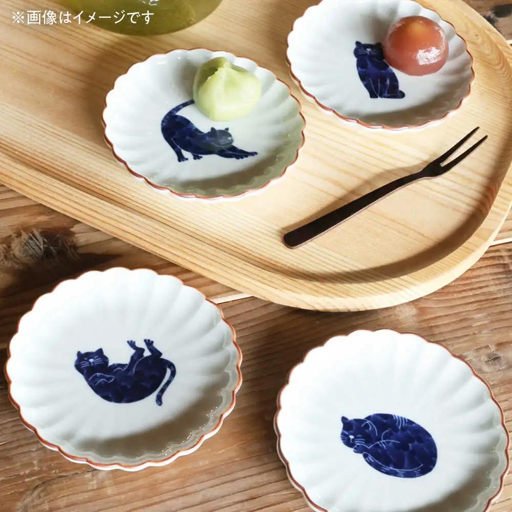 【波佐見焼】呉須猫 小皿 〈背伸び〉 3点セット 食器【西海陶器】[OA476]