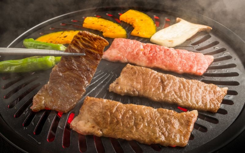 【 A5 仙台牛 】 肩ロース カルビ 焼肉用 約500g×1P 約3～4人前 / 牛肉 肉 お肉 ブランド牛 国産牛 和牛 黒毛和牛 霜降り 赤身 焼肉 BBQ ロース 鉄板焼き 人気 贈答 贈り物
