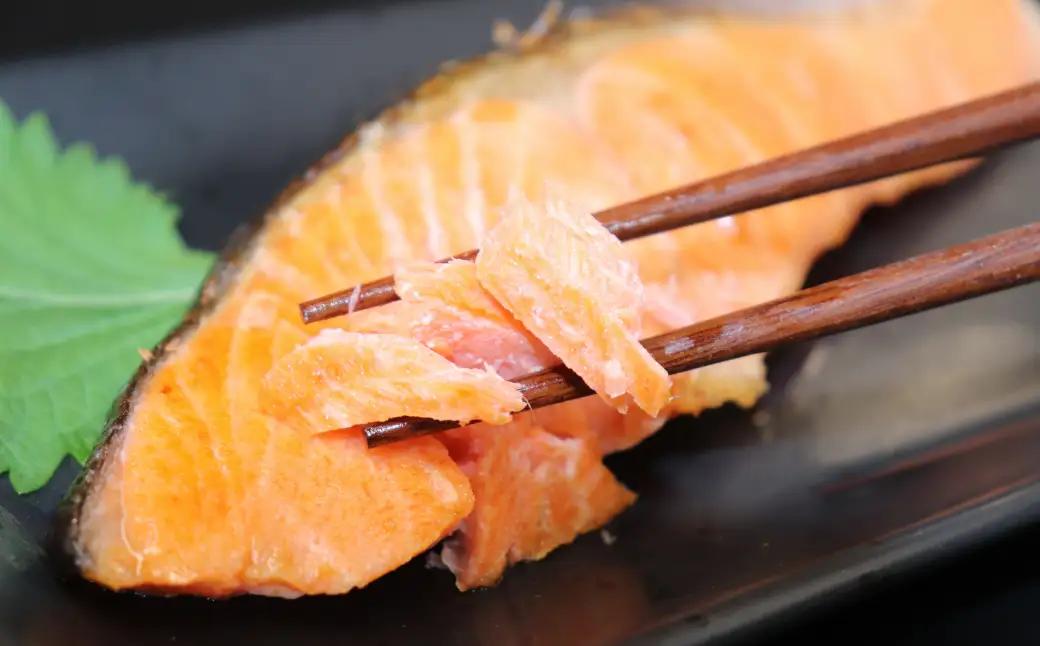 国産塩銀鮭切身《1.5ｋg》 銀鮭 フレーク 海鮮 さけ サケ 切身 しゃけ 切り身 冷凍 家庭用 レシピ ムニエル ちゃんちゃん焼き おかず 弁当 サーモン 魚 【MS11】