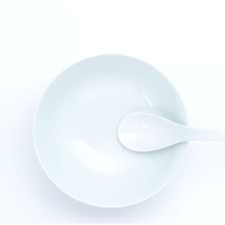 有田焼 究極のラーメン鉢 白磁千段 レンゲ付【まるぶん】食器 器 うつわ 磁器 麺鉢 ラーメン鉢 丼 丼ぶり どんぶり 白磁 シンプル ホワイト 20000円 2万円 A20-619_イメージ3