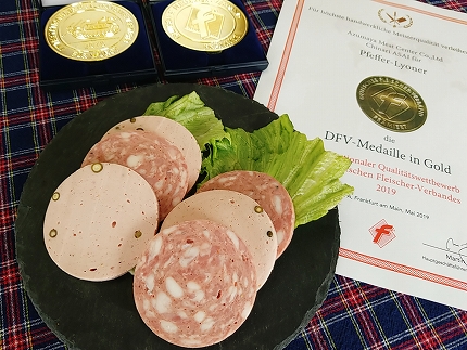 富士山湧水で作った ドイツ製法手作りソーセージ ＩＦＦＡ金賞2種セット【保存料不使用】