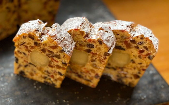 【2025年12月～発送】【ドイツ伝統の味を】 シュトーレン リッチケーキ / 長崎 洋菓子 和菓子 スペイン菓子 / 南島原市 / 吉田菓子店 [SCT049]