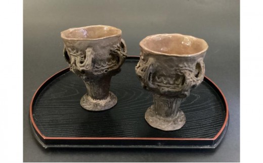 縄文・火焔型土器のフリーカップ　2個セット　8cm×11cm　213ｇ 陶芸品 食器 カップ セット 新潟市