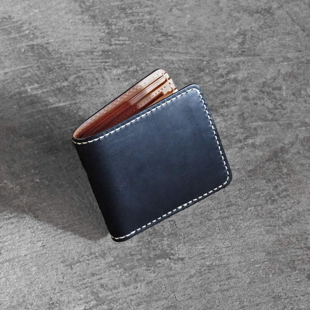栃木レザー使用｜滑らか本革二つ折り財布｜Half wallet 01｜ブラック｜minca（全4色）