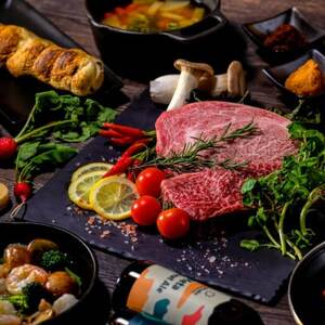 【八ヶ岳PRIVATEWOODS NADA】プライベートサウナ付グランピング宿泊券(60000円分)【1653523】