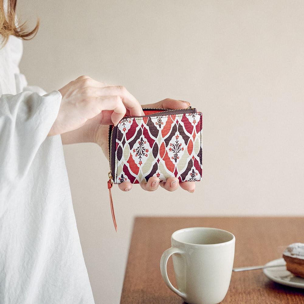 【亥之吉】手捺染シルクレザーミニ財布 「ほしのぶーけオレンジ」（いのきち）