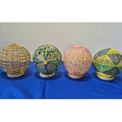 ふるさと納税 中能登町 【ホタルてまり(2種類入り)】願いを込めながら一つ一つ手作り「灯す能登復興への想い」 |  | 01