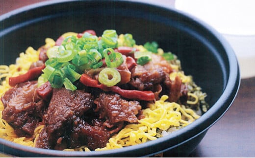 ひこね丼 3パック（6食入り） 近江牛 すじ肉 煮込み ご当地グルメ 丼 赤こんにゃく 赤蒟蒻 常温 レトルト 簡単調理 アレンジ 滋賀 彦根