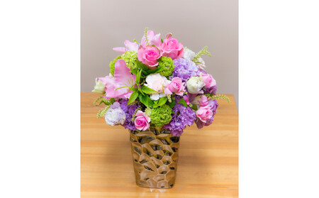 【お花の定期便】「季節毎」に届く、旬のアレンジメント Sサイズ（4回お届け）【「季節毎」に届く、旬のアレンジメント 世界らん展 フラワードリームジャパンカップ 国内主要コンテスト受賞 贈り物 神奈川県