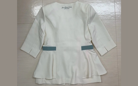 COEL×JapanHerbalEstheticAssociationコラボ・シャンパンホワイトカラー・おしゃれ着エステ用ユニフォーム・フリル付き韓国人気ジャケット 【189001】