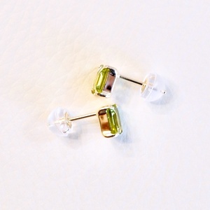 【ジュエリー】K10 イエローゴールド 一粒石 ペリドット ピアス 保証書付 KO-0034　242-054-e