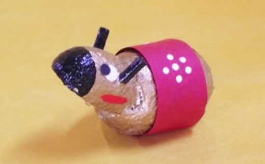 丑 うし 1体 繭人形 干支 置物 繭 繭玉 シルク 正月 飾り 縁起物 伝統工芸 工芸品 民芸品 手作り ハンドメイド インテリア 和風 かわいい 動物 アニマル 卓上 ミニチュア 郷土玩具 プレゼント ギフト 贈り物 贈答品 記念品 お祝い 蚕 昭和レトロ 岩手県 盛岡市 東北 岩手 盛岡 村田民芸