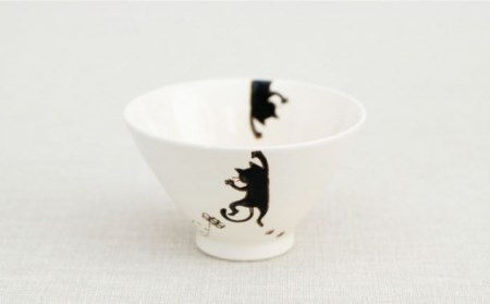 波佐見焼 ぶらさがり猫 反茶碗 3個 3種 （ミケ・クロ・トラ）【菊祥陶器】[OAQ008]