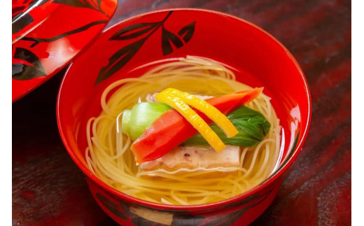 
                  【日本料理 寺田】《お肉と鮮魚を堪能》和歌山市食材をふんだんに使用した季節のおまかせコース＜2名様分＞（ぐるなびセレクション）
                