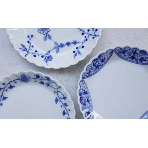 有田焼 染付菊型取皿３枚セット まるふく 食器 うつわ 器 手描き 染付 ケーキ皿 デザート皿 A25-462_イメージ3