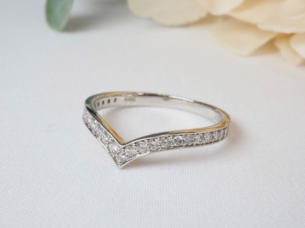 0.30ct Vラインダイヤモンドリング9551 PT