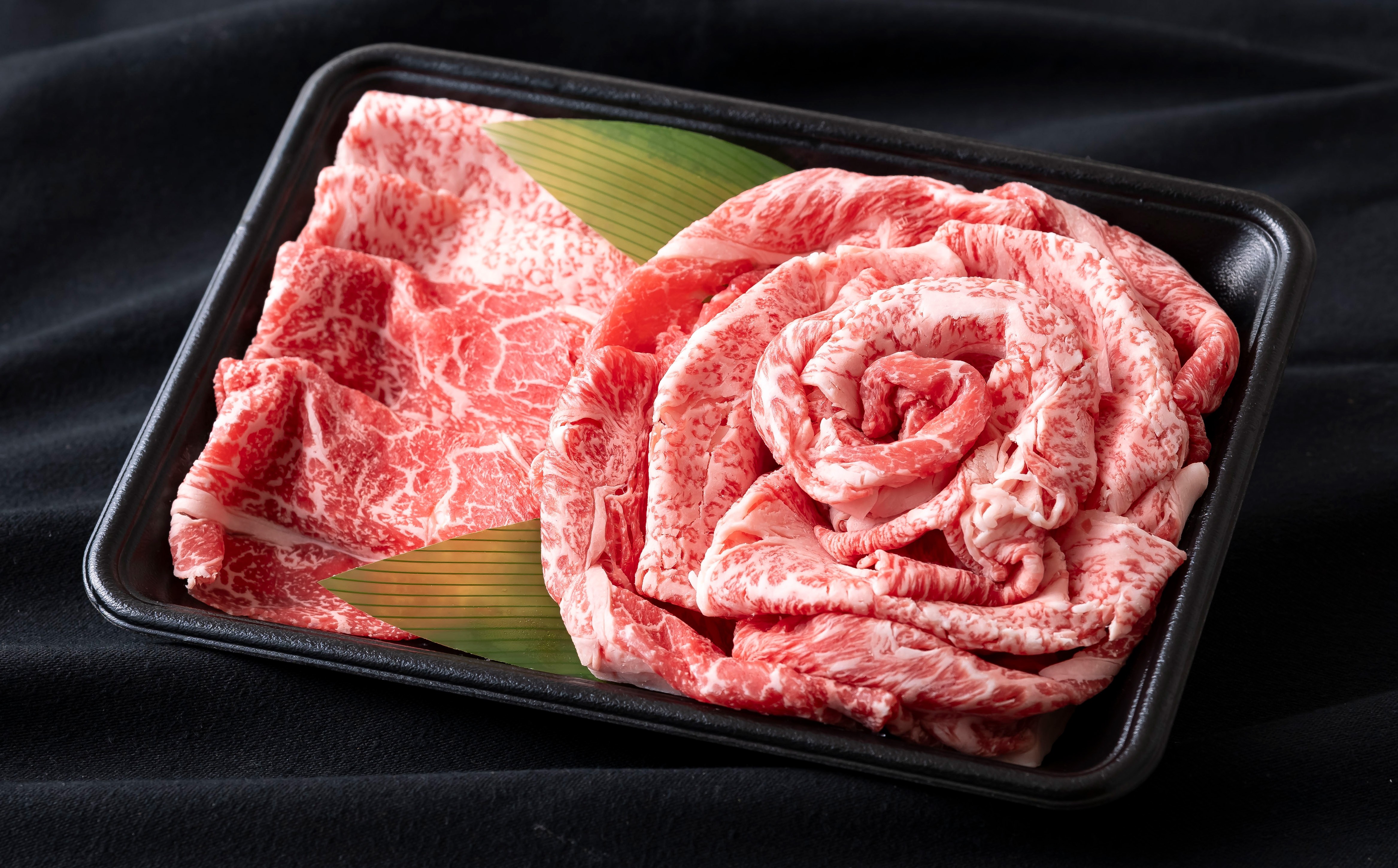 
            B551　長崎和牛肉の華（すき焼き用）
          