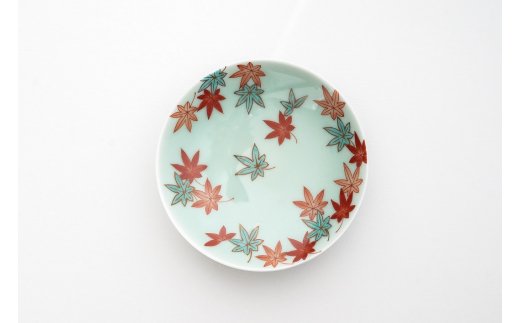 【伊万里焼】青磁色鍋島紅葉文5寸高台皿 023-H1284