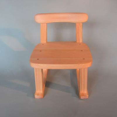 ふるさと納税 恵那市 桧(ヒノキ)の子供いす　　1歳ぐらいから大人まで使える子供椅子です。出産祝や誕生日のお祝いに! |  | 01