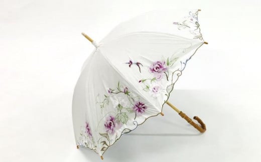 
            【シノワズリーモダン京都】女優日傘プレミアム 芍薬刺繍かわず張り逃熱日傘（ホワイト）
          