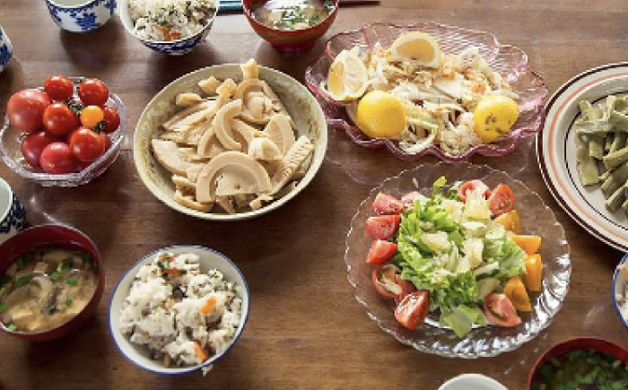 定期便 土佐の太陽をいっぱいに浴びた旬の野菜生姜約200gのセット「小」 (12回配送)【土佐野菜】 [ATBA013]