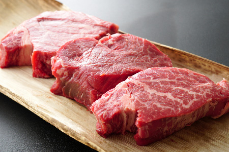 【3か月定期便】【A4～A5】佐賀牛ヒレステーキ 450g(150g×3枚)×3回【肉 牛肉 ブランド牛 黒毛和牛 ステーキ肉 ふるさと納税】(H112211)