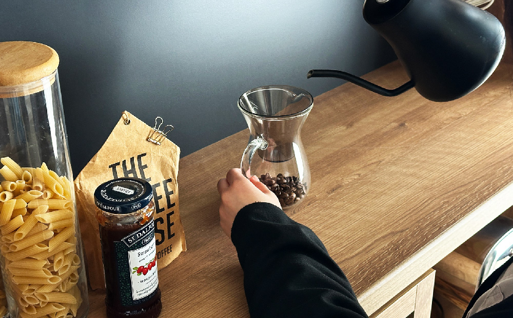 【東馬家具】TMフォカス 120OP収納+ガラス扉+オープン引出+脚2セット【収納棚 シャビー調 木目 おしゃれ 飾り棚 完成品 脚・取っ手のみ取付】(H060630)