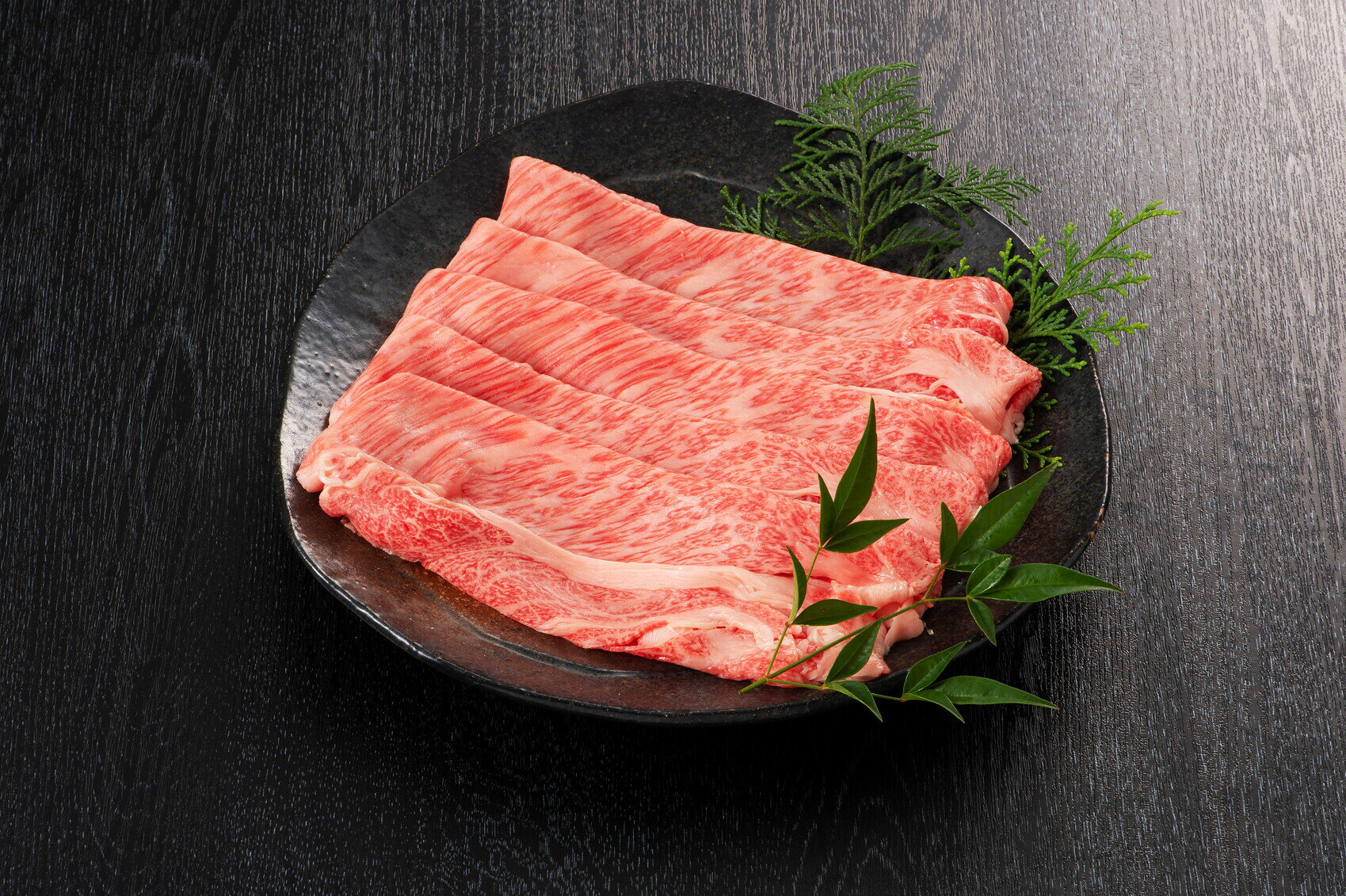 【ふるさと納税】伊万里牛肩ロースすき焼きしゃぶしゃぶ用　400g 193-J1896【 国産 和牛 黒毛 ブランド牛 冷凍 しゃぶしゃぶ ふるさと納税 伊万里牛 】