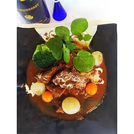 6月の森「ビーフシチュー」1個_惣菜・加工品 シチュー  _【配送不可地域：離島】【1115374】